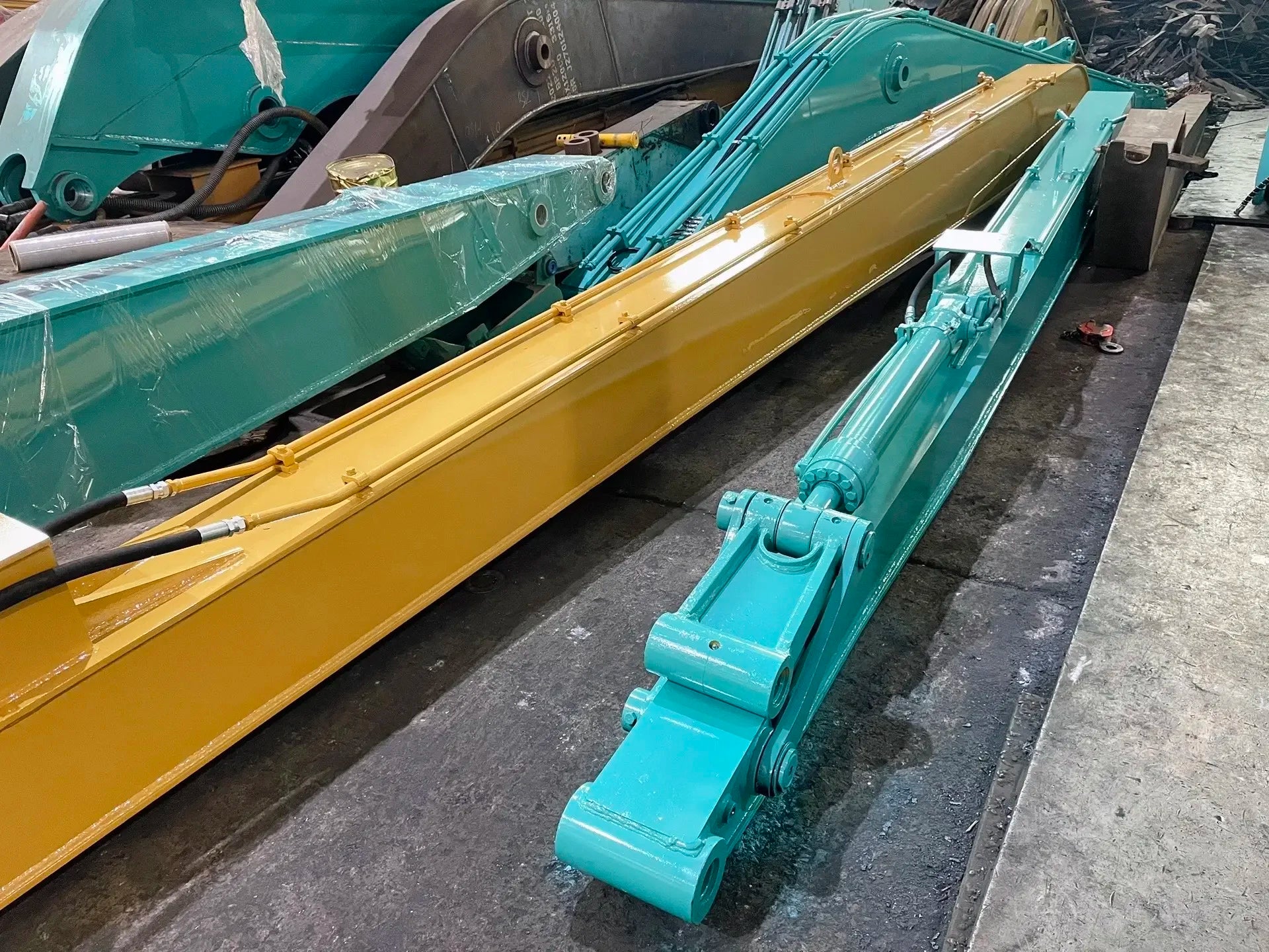 High Quality Excavator Accessory Extended Long Arm Dismantling Arm Suitable for Caterpillar