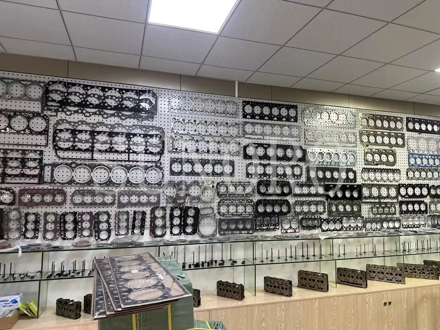 Cylinder Head Upper and Lower Gasket Repair Kit Assembly 3801468 3801330 Original Parts Suitable for Cummins NT855 Engine